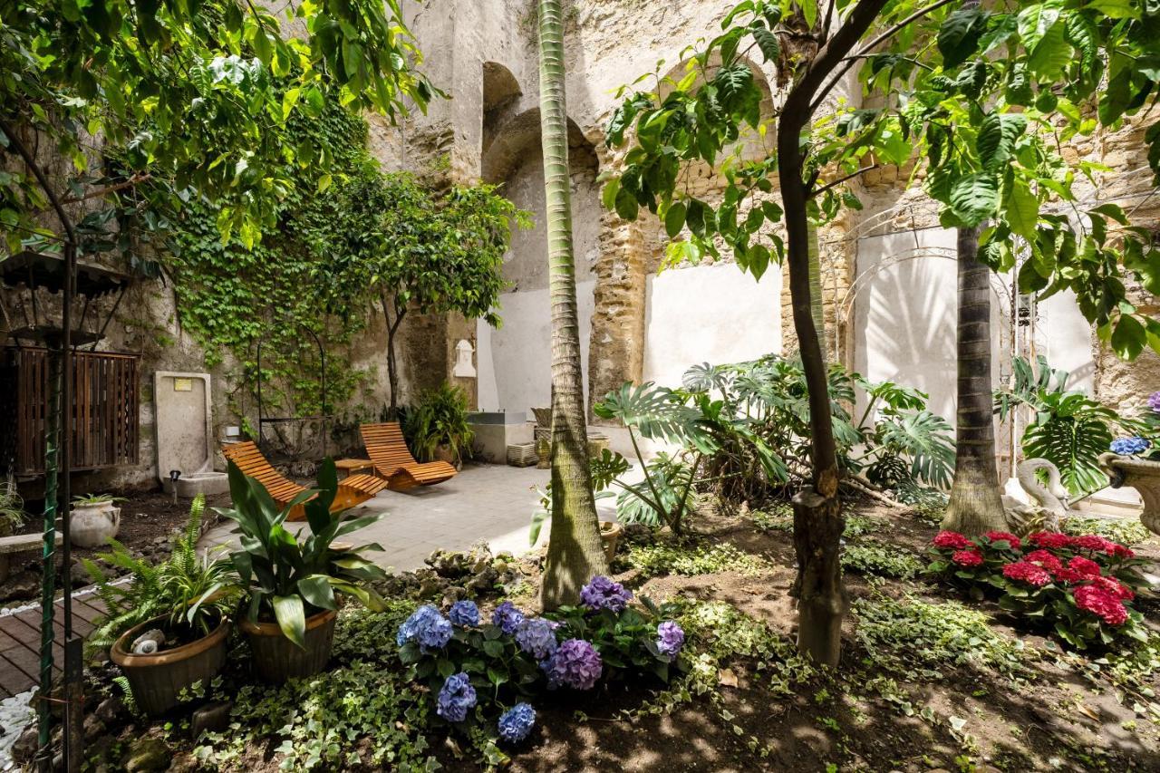 Hotel Artemisia Domus - Giardino Napoli Esterno foto